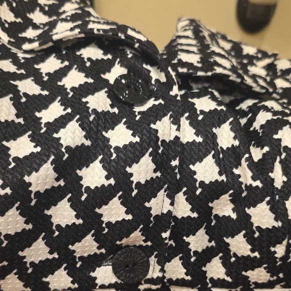 Chic Black and White Women's Blazer - Picture 4 of 6